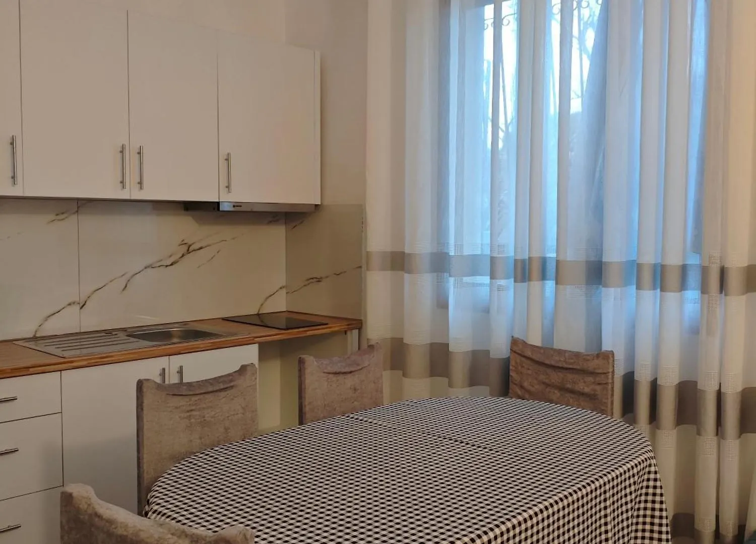 Сasa de vacaciones Asja'S Apartment Vlorë